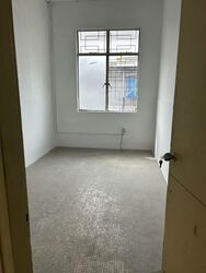 Jalan Senang (D14), Factory #581170841